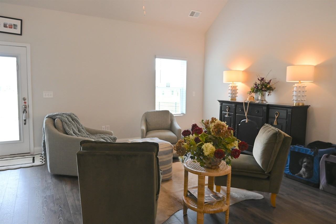 2464 Campton Loop - Photo 7 of 23