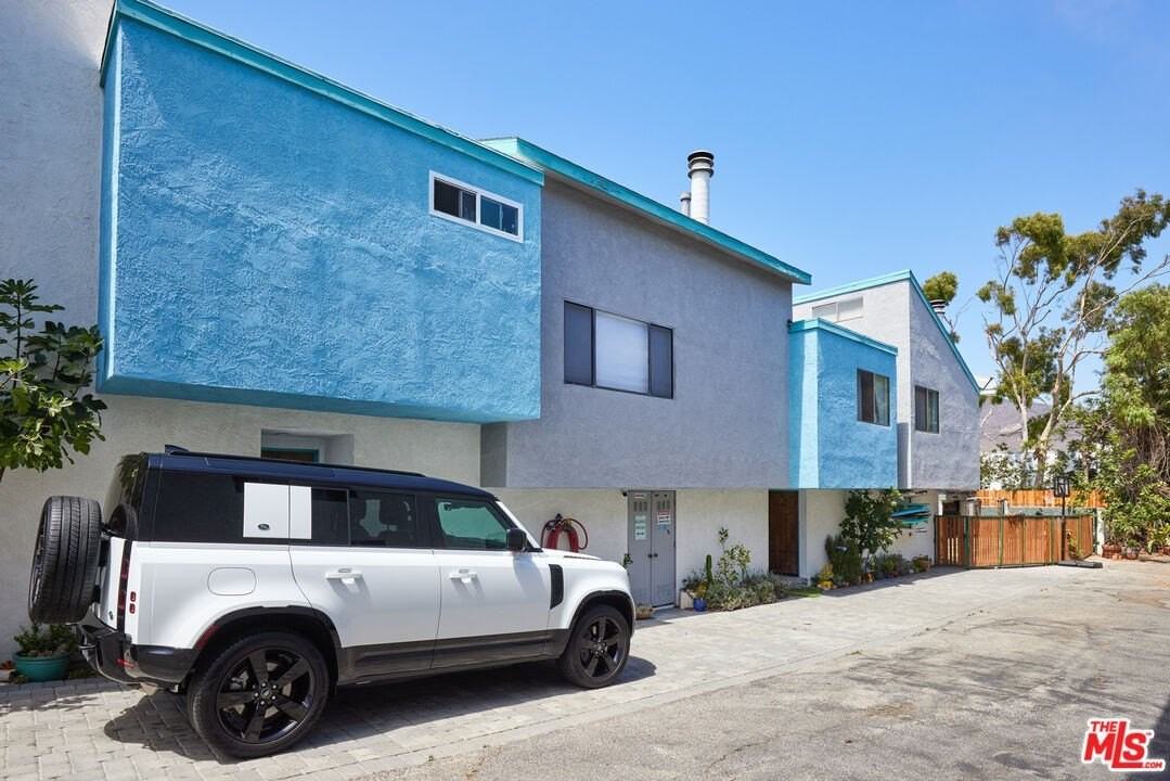 29231 Heathercliff Rd Apt 2 - Photo 2 of 26