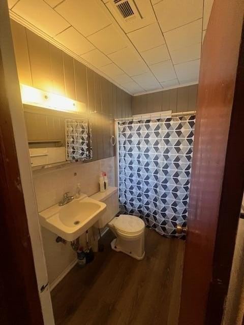 131 Patrick Dr Unit B - Photo 3 of 7