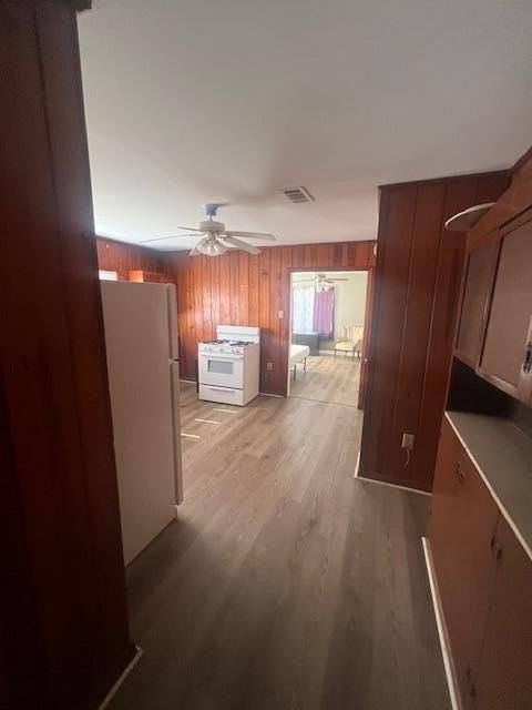 131 Patrick Dr Unit B - Photo 5 of 7