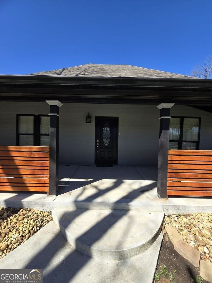 813 Snapping Shoals Rd - Photo 3 of 22