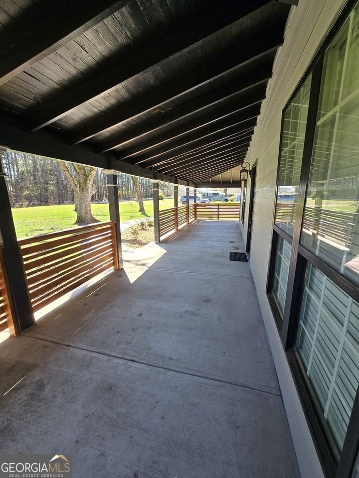 813 Snapping Shoals Rd - Photo 4 of 22