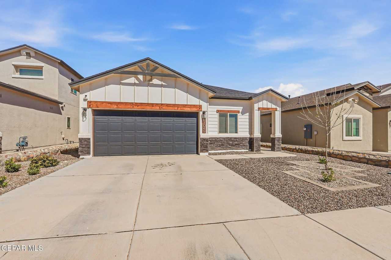 51049 Fox Trail Ave - Photo 3 of 42