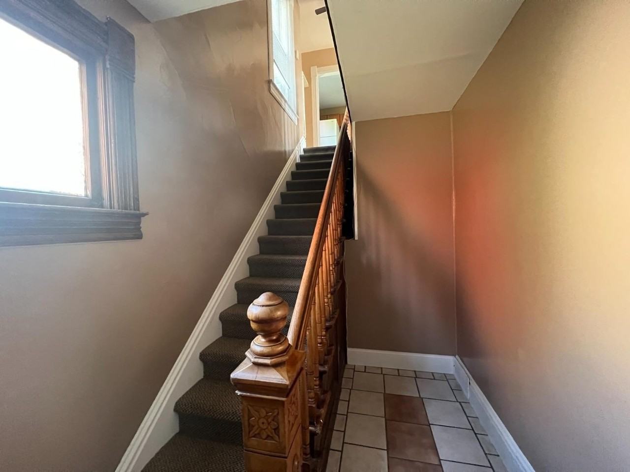 109 Lincolnway - Photo 3 of 8