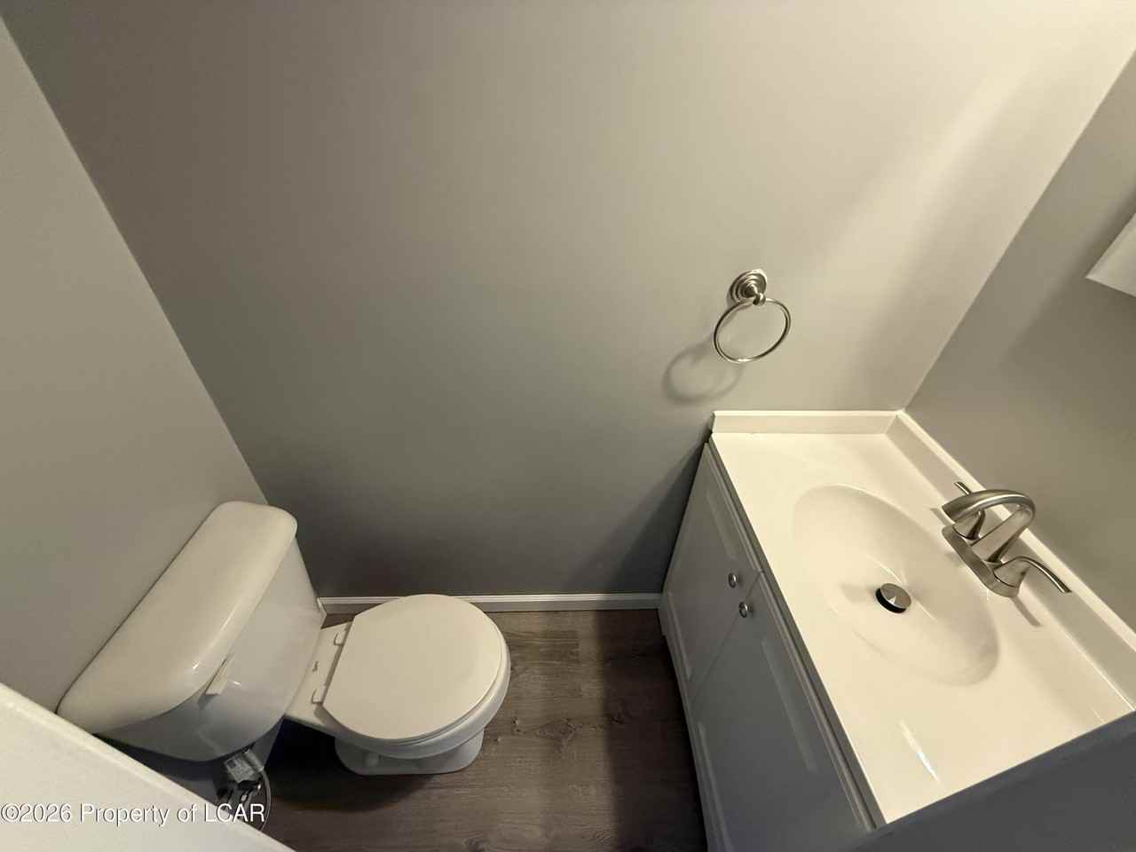 121 Haverford Dr - Photo 3 of 11