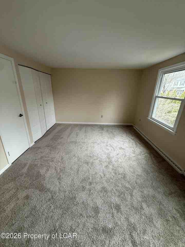 121 Haverford Dr - Photo 7 of 11