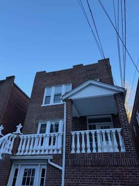 636 Boulevard E #1 - Photo 2 of 7