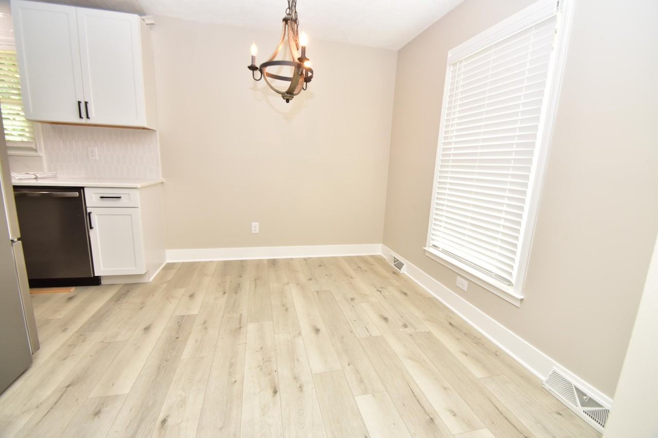 3805 Wedgewood Ct - Photo 4 of 44