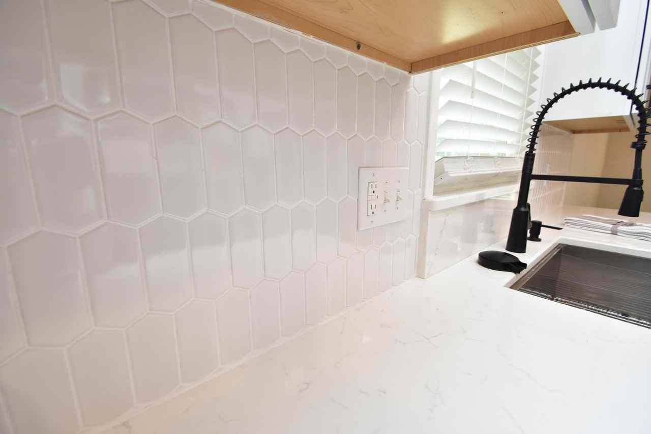 3805 Wedgewood Ct - Photo 7 of 44