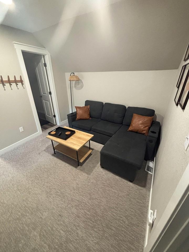 Bonfoy Ave - Photo 3 of 10