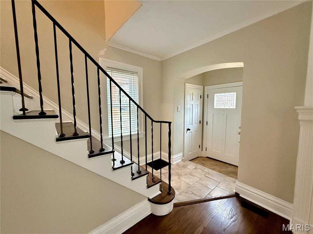 543 N Central Ave - Photo 2 of 26