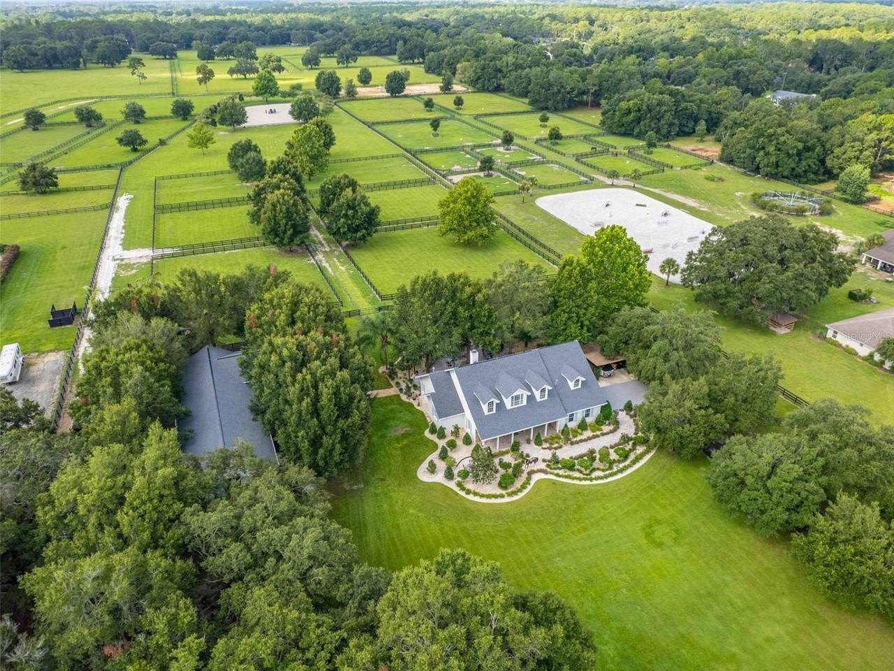 7268 Nw 21st St - Photo 2 of 50