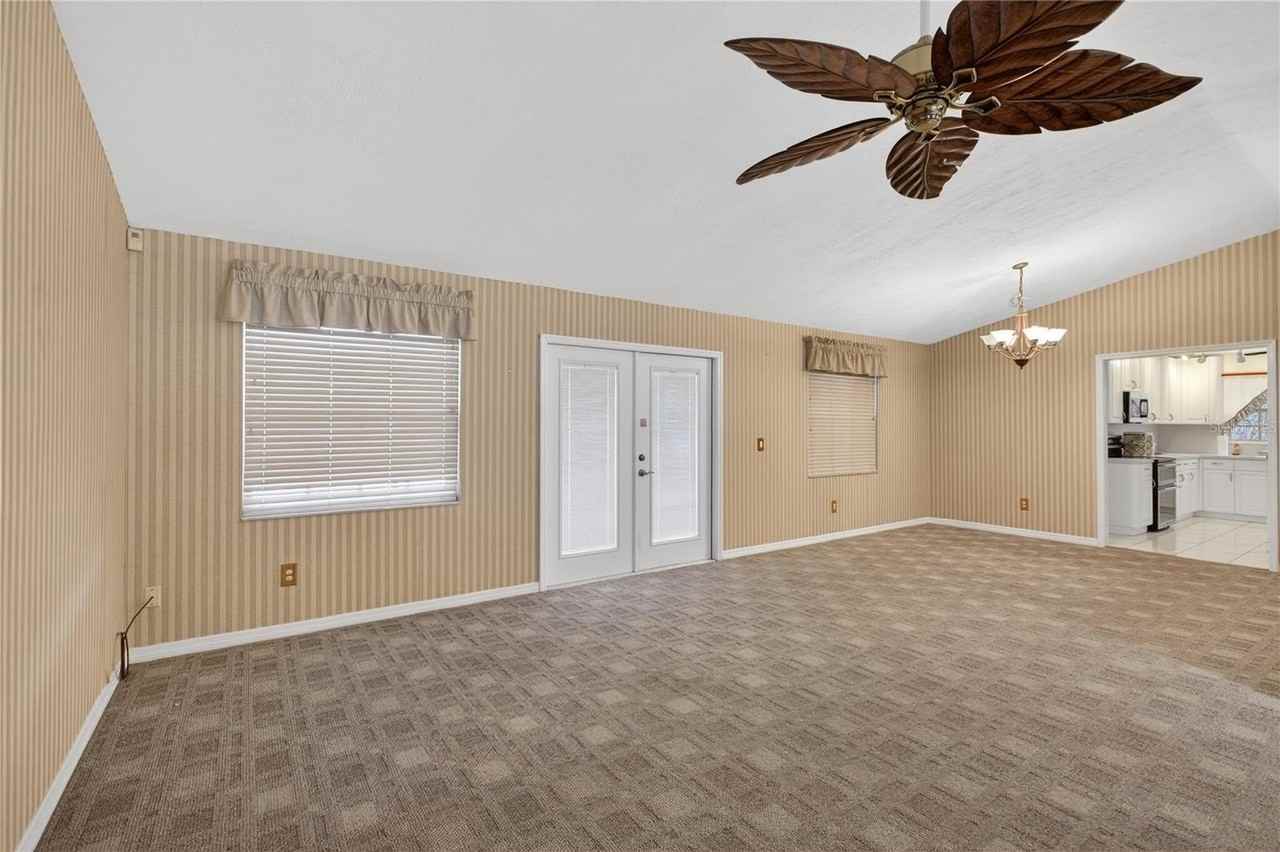 2065 Oak Beach Blvd - Photo 6 of 42