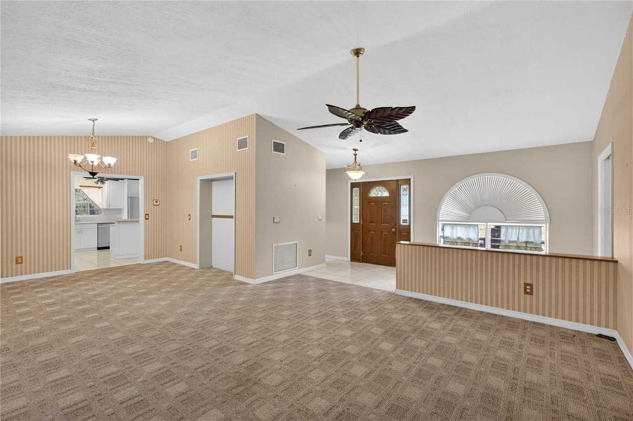 2065 Oak Beach Blvd - Photo 7 of 42