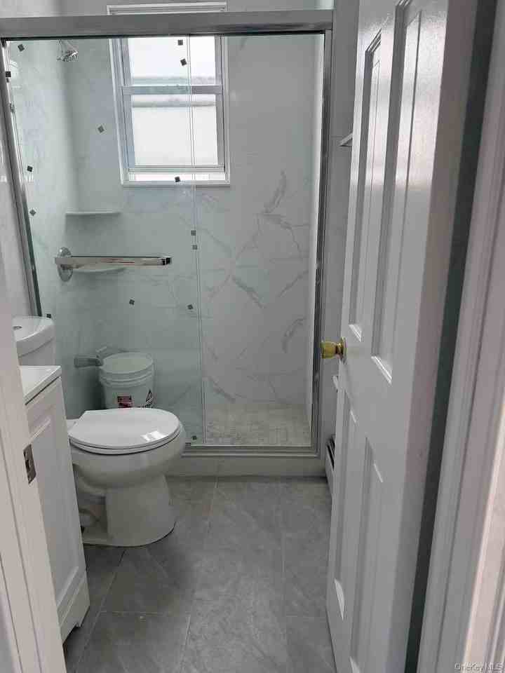 643 72nd St 2nd Fl - Photo 6 of 8