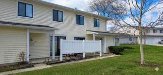 325 Bayview Pt - Photo 1 of 1