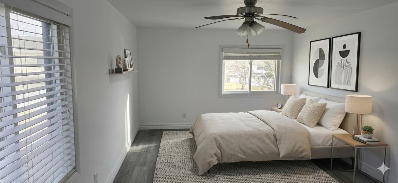 325 Bayview Pt - Photo 3 of 11