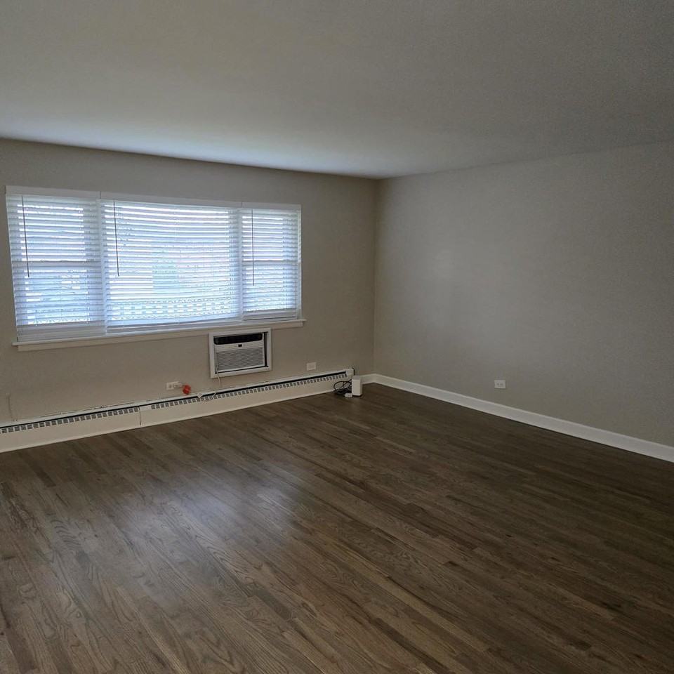 1817 W Touhy Ave Apt 2d - Photo 3 of 7