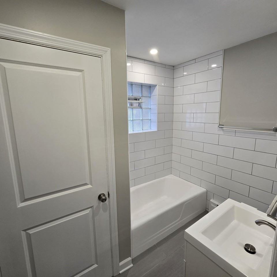 1817 W Touhy Ave Apt 2d - Photo 4 of 7