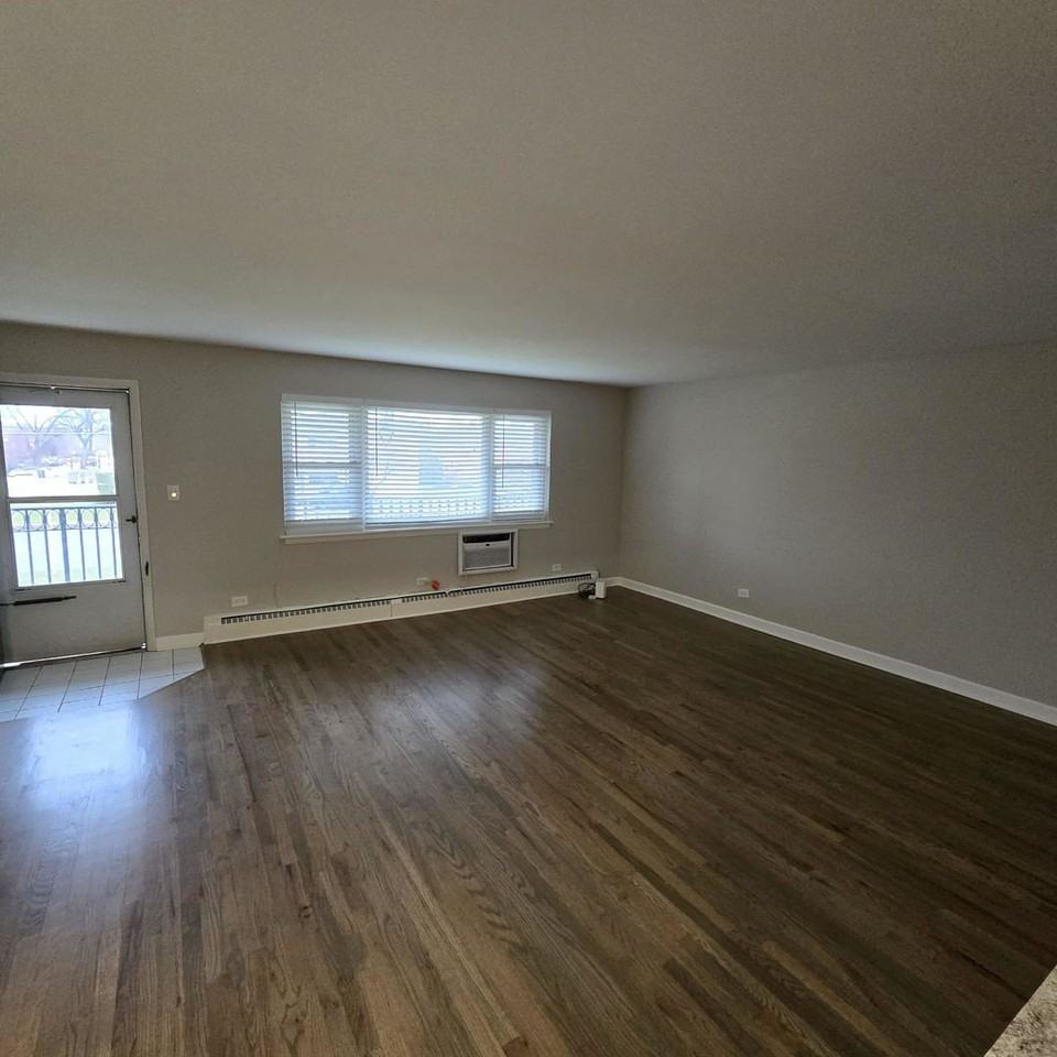 1817 W Touhy Ave Apt 2d - Photo 6 of 7