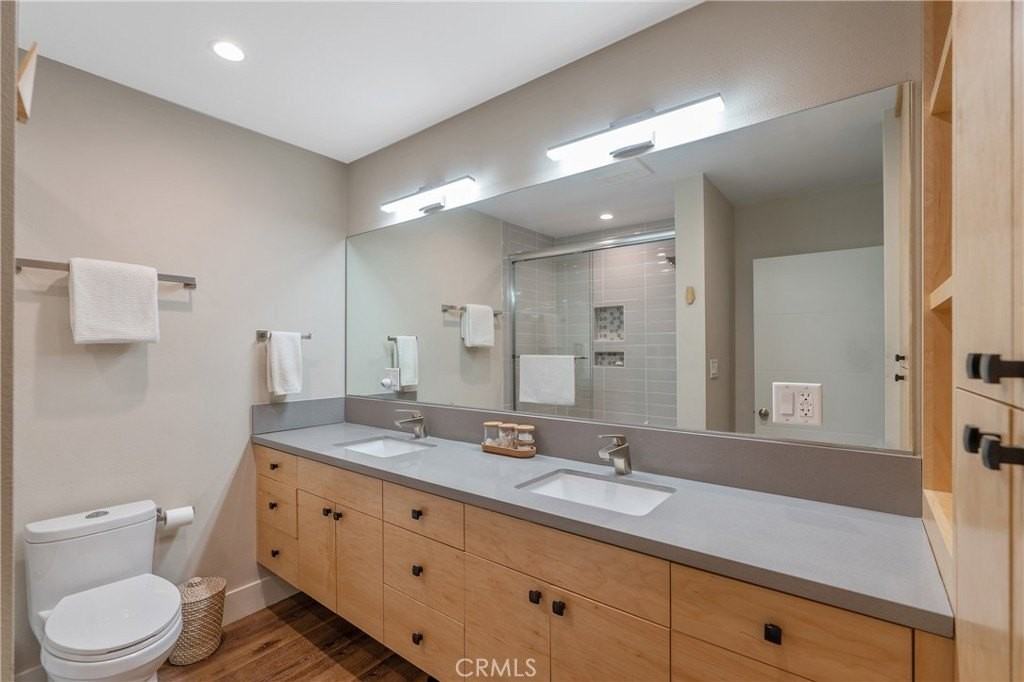 8034 Airlane Ave - Photo 6 of 25