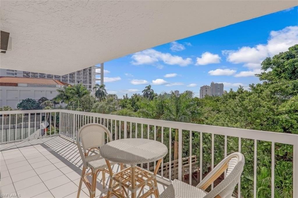 5501 Heron Point Dr #201 - Photo 3 of 29