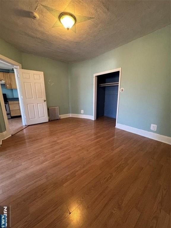 356 Paterson Ave - Photo 4 of 10