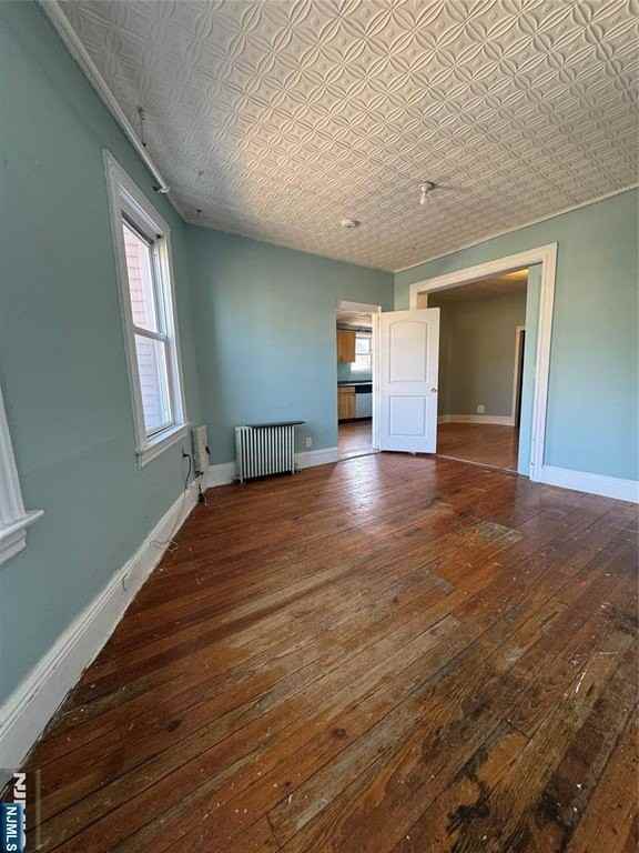 356 Paterson Ave - Photo 7 of 10