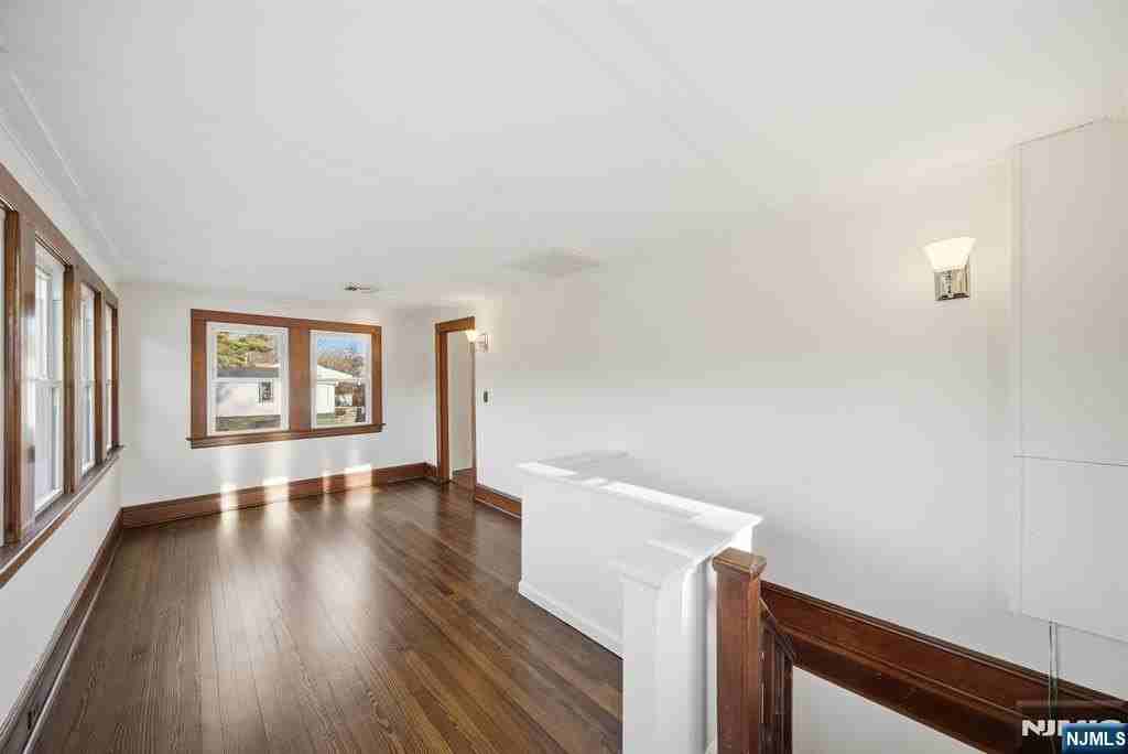 75 Lakeview Ter - Photo 7 of 28