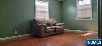 12 1st St ## 14 - Photo 2 of 8