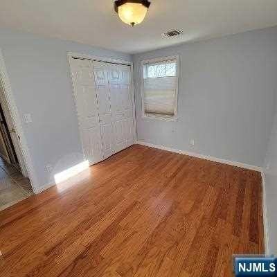 12 1st St ## 14 - Photo 7 of 8