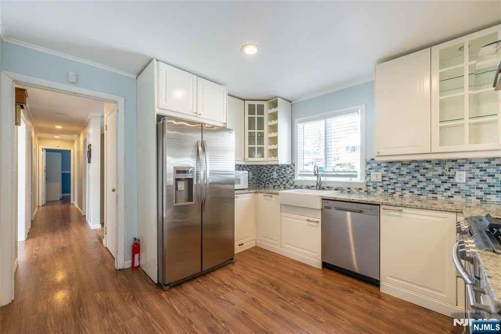 18 Devon Dr - Photo 5 of 20