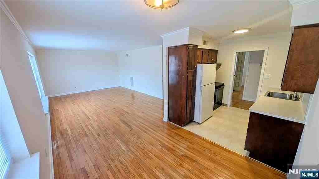 522 N Maple Avenue A 19 - Photo 5 of 16