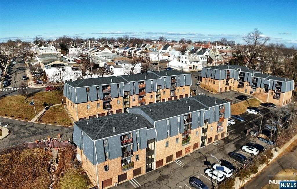 700 Schuyler Ave Apt G34 - Photo 2 of 15