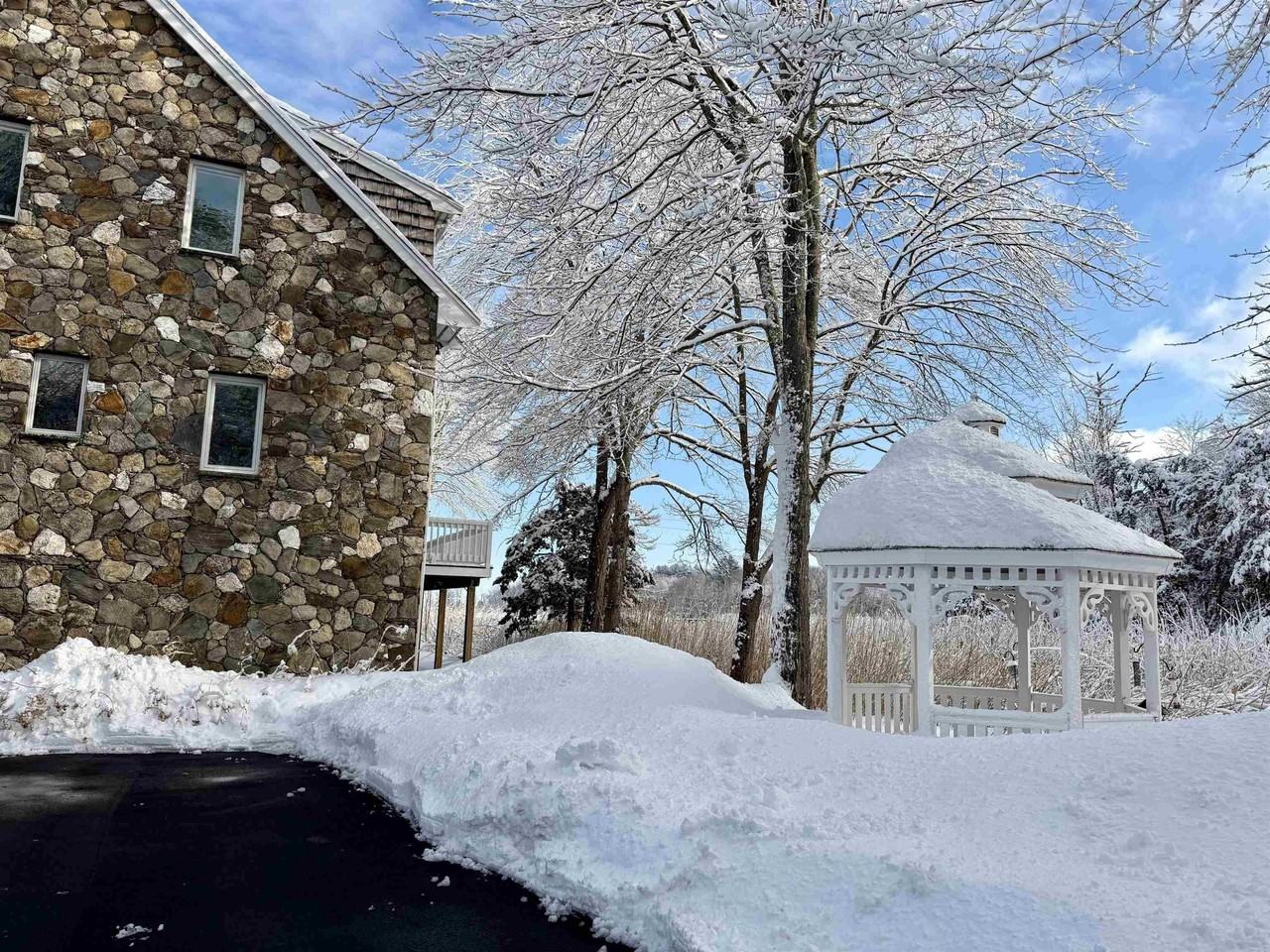 51 Depot Rd - Photo 3 of 25