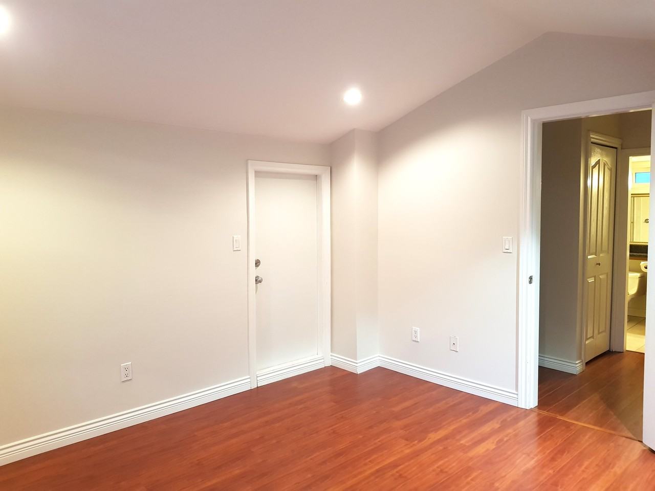 2366 Nanaimo Street - Photo 5 of 29