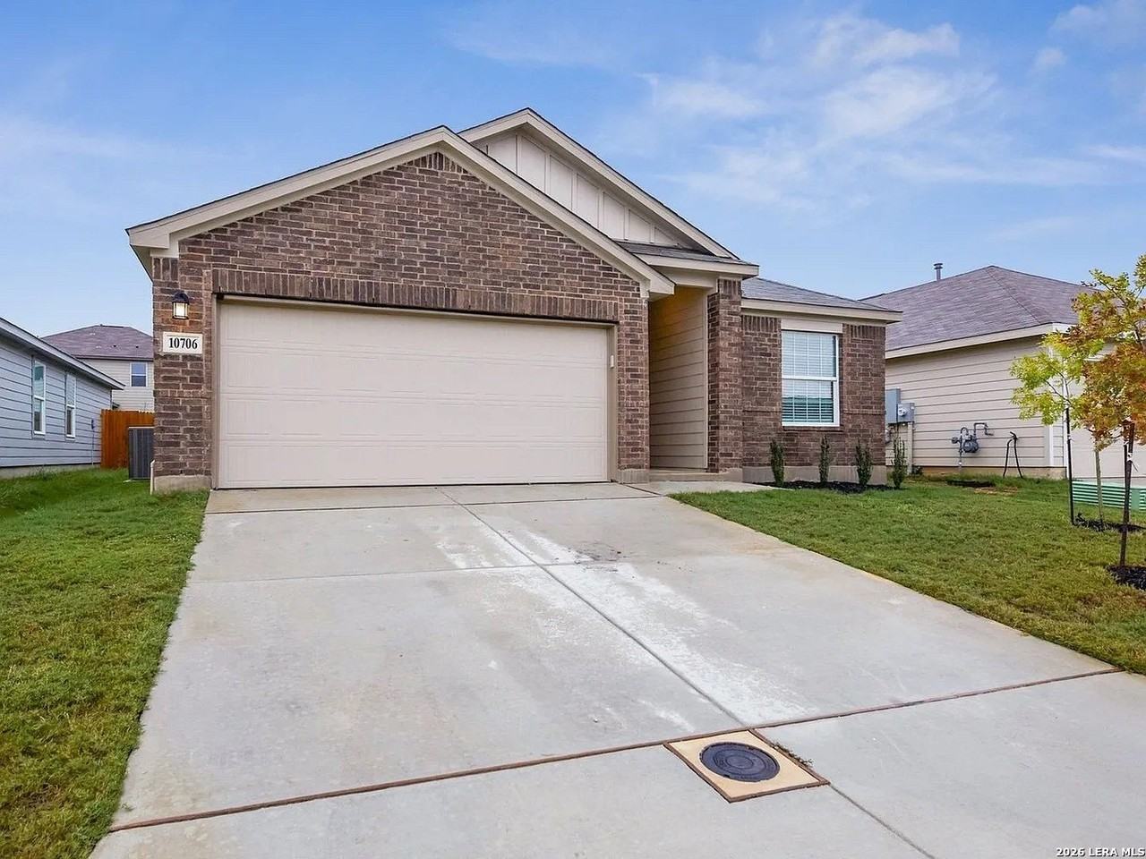 10706 Erinita Way - Photo 2 of 10