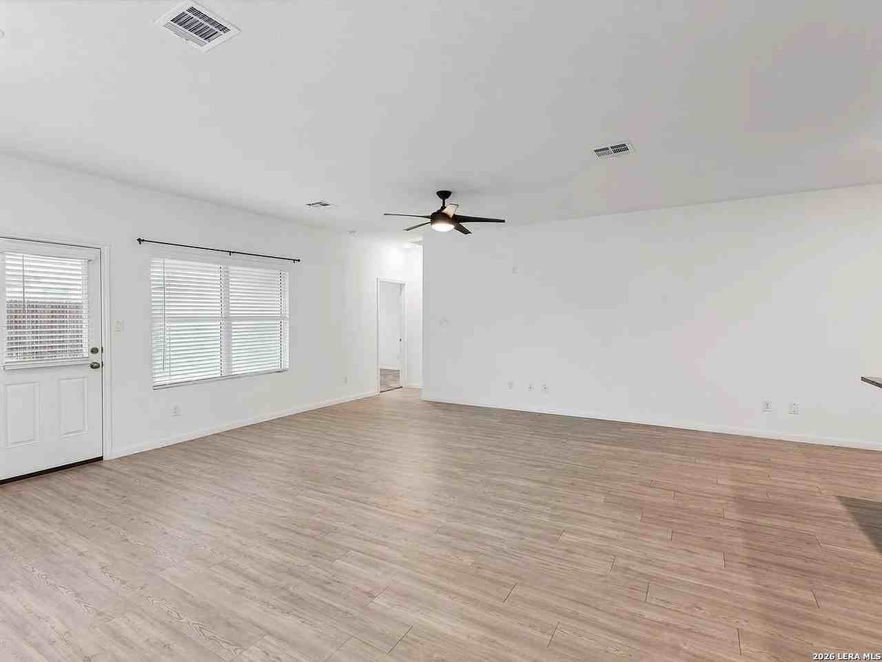 10706 Erinita Way - Photo 6 of 10