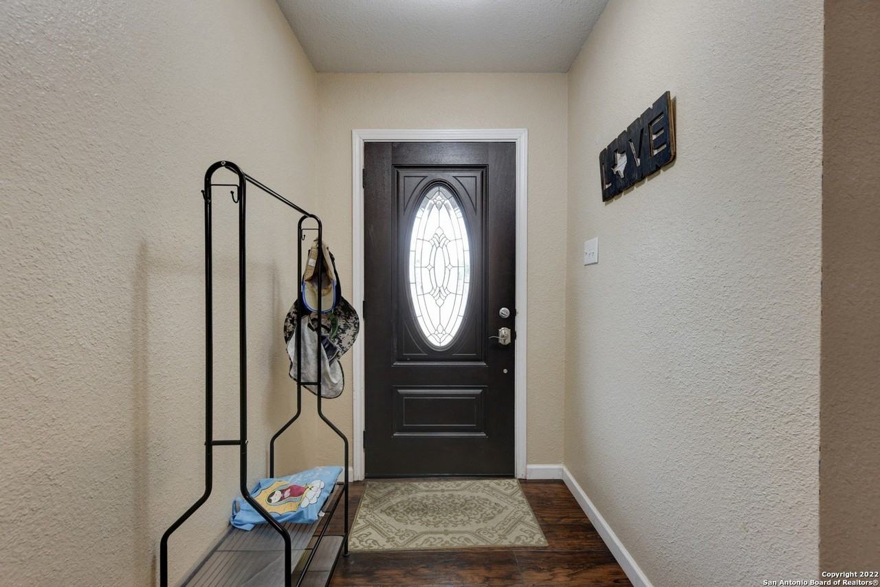 12003 Ranchwell Cv - Photo 2 of 20