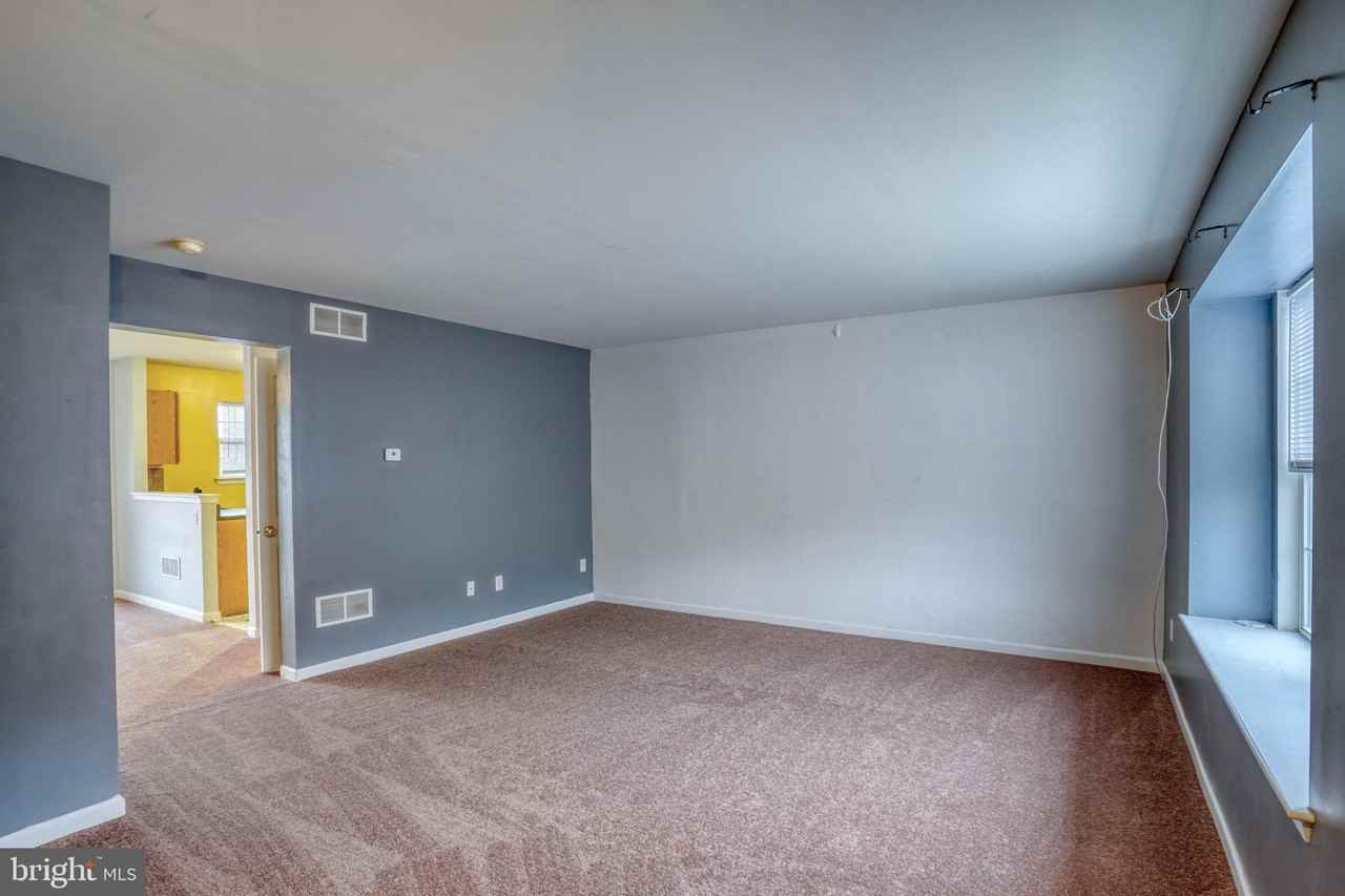 407 Champs Ln - Photo 7 of 34