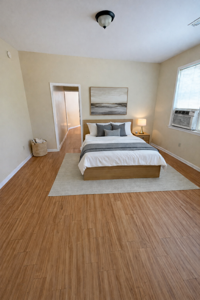 1589 1589 Jackson Avenue - 1589 West #1589WEST - Photo 3 of 14