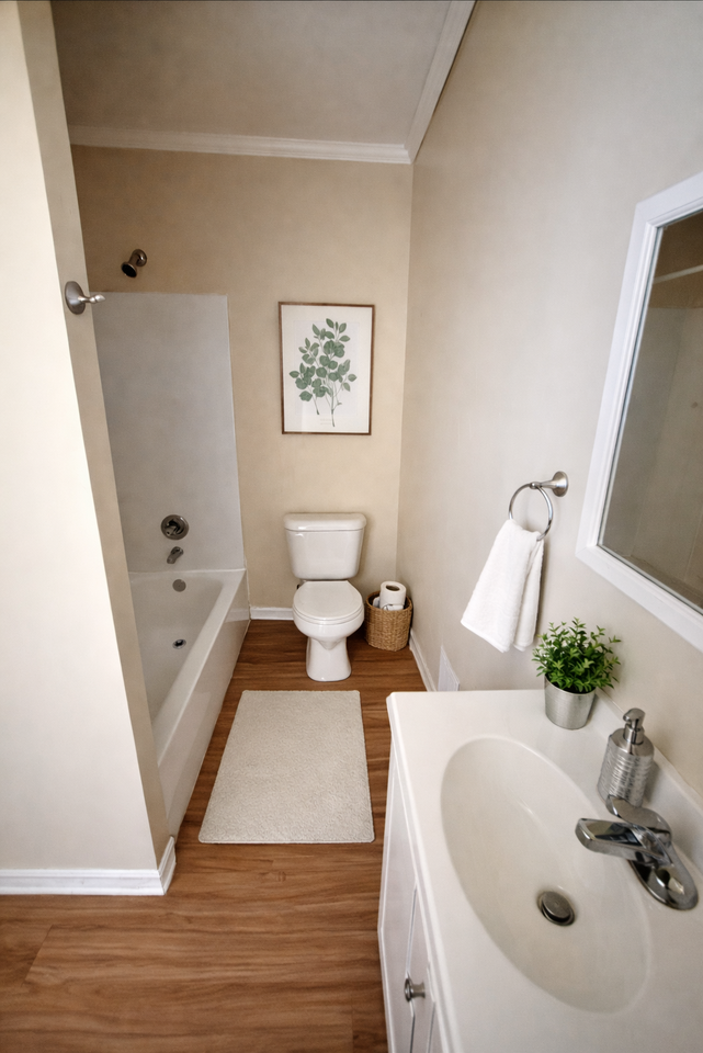 1589 1589 Jackson Avenue - 1589 West #1589WEST - Photo 5 of 14