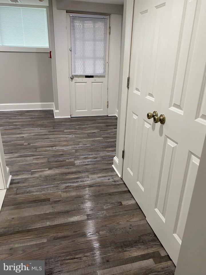 108 W Saratoga St Apt 1 - Photo 2 of 18