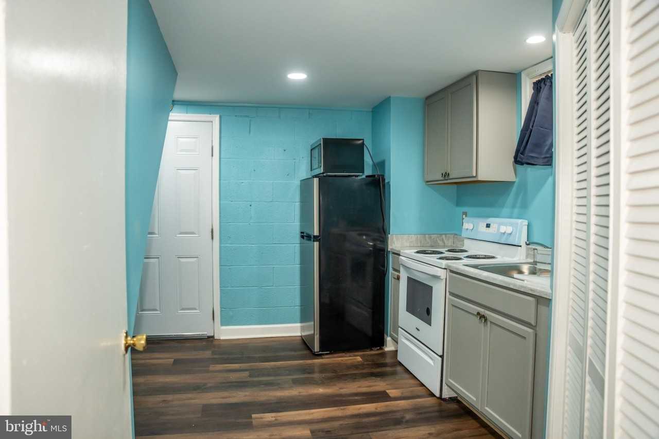 6304 Somerset Rd - Photo 4 of 22