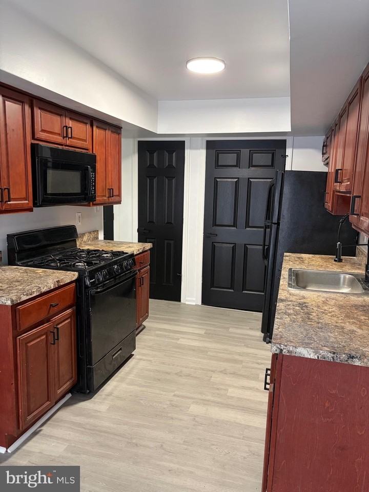 14 Lyric Ct - Photo 5 of 12