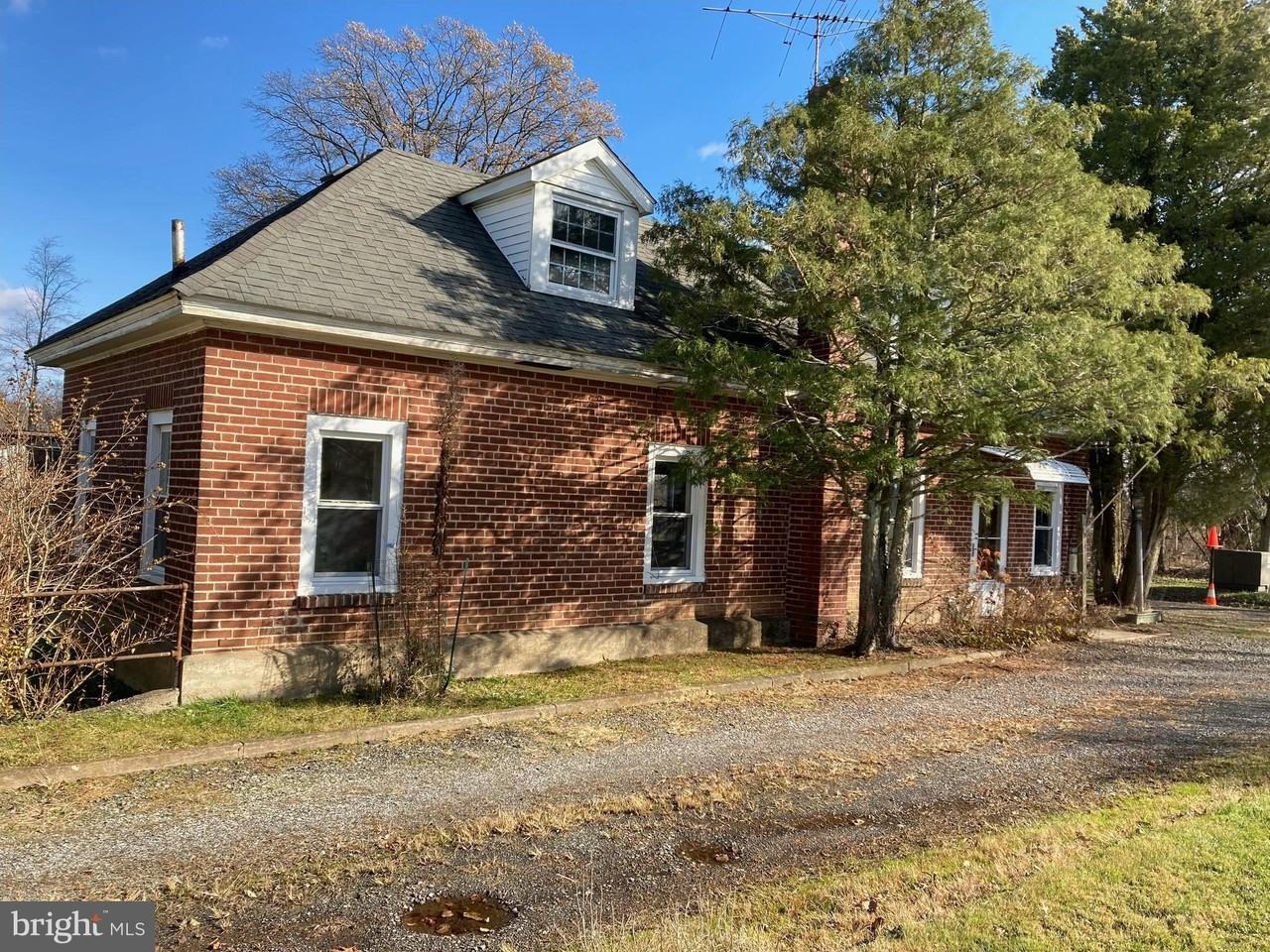 925 Watson Rd - Photo 2 of 17