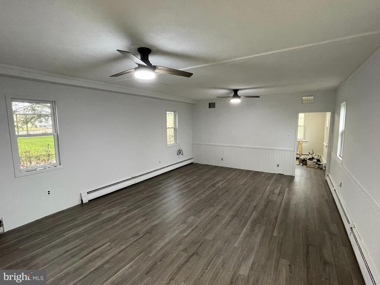 925 Watson Rd - Photo 4 of 17