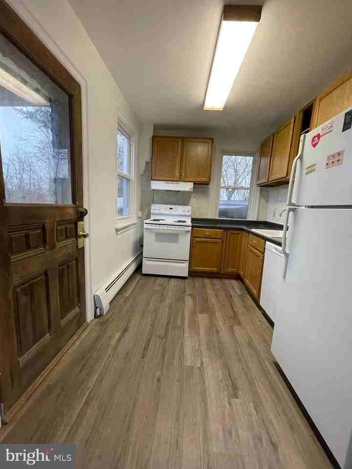 925 Watson Rd - Photo 6 of 17