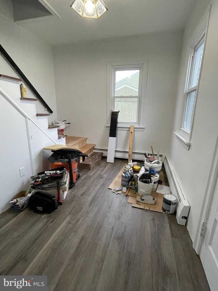 925 Watson Rd - Photo 7 of 17