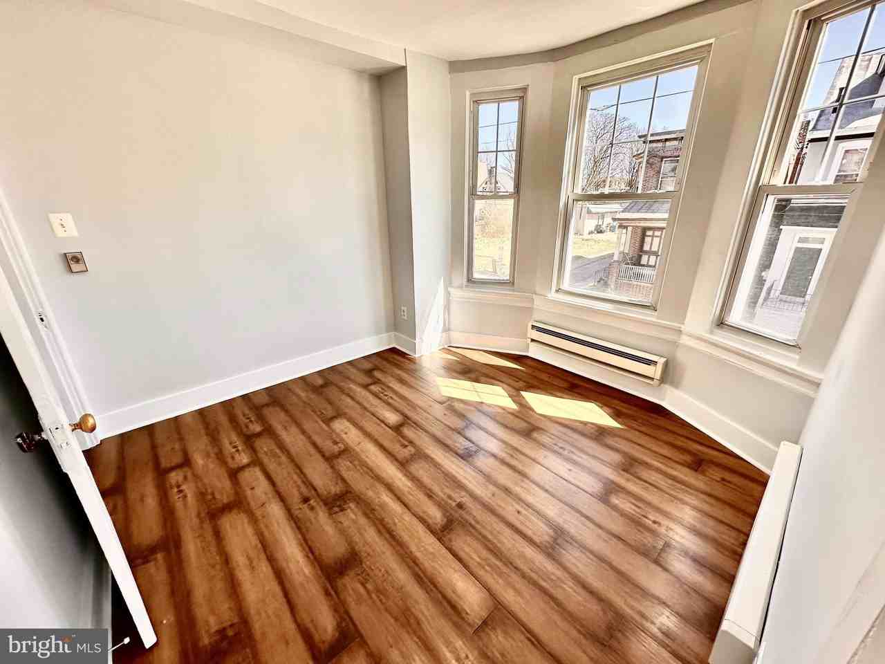 241 W Queen Ln Unit 2f - Photo 6 of 13